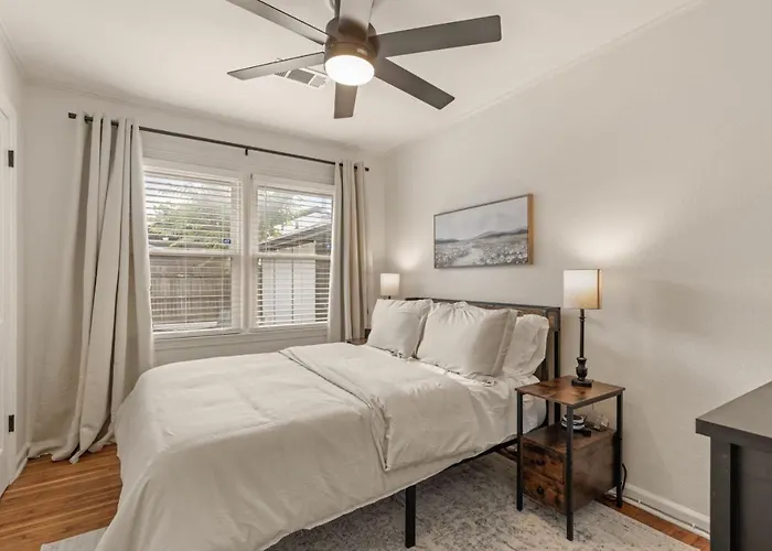 Modernnest-ks Bed| Fire Pit• Near Tu•expo•downtown Holiday home