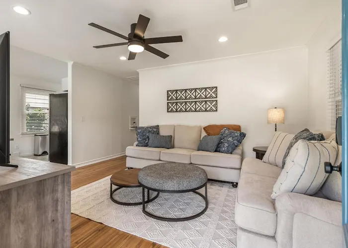 Holiday home Modernnest-ks Bed| Fire Pit• Near Tu•expo•downtown Tulsa